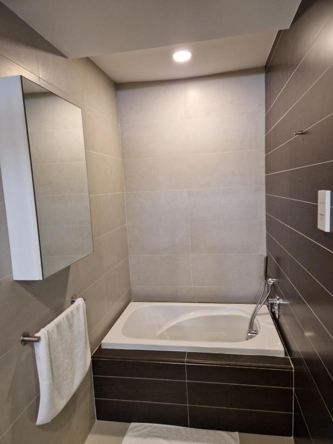 Korzo Suites St. Julian'S Exteriör bild